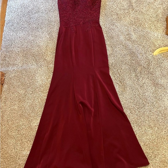 Red off the shoulder prom dress - Picture 3 of 7